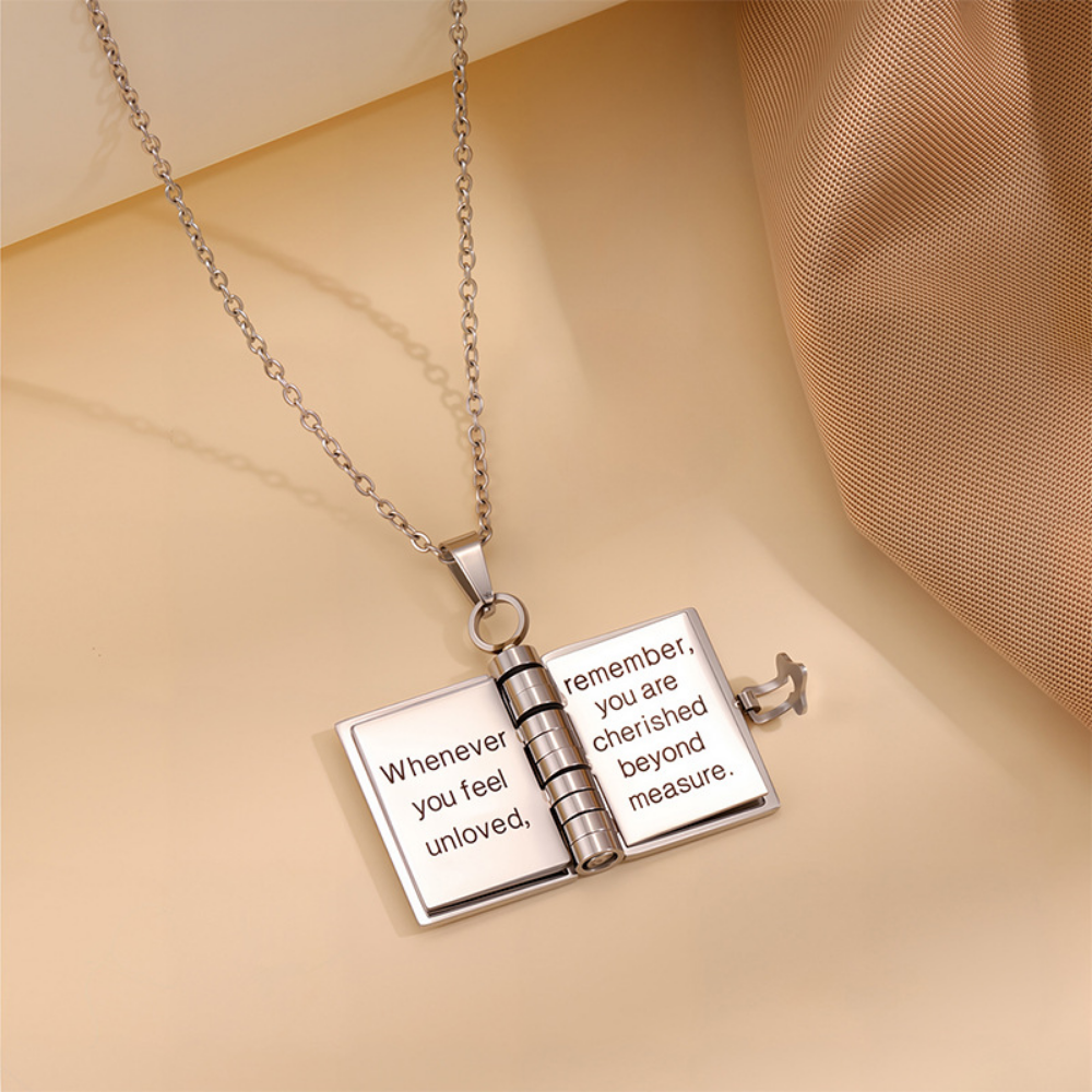 Titanium Steel Love Letter Nec - Snake Plant Ceramic recensione e prezzo